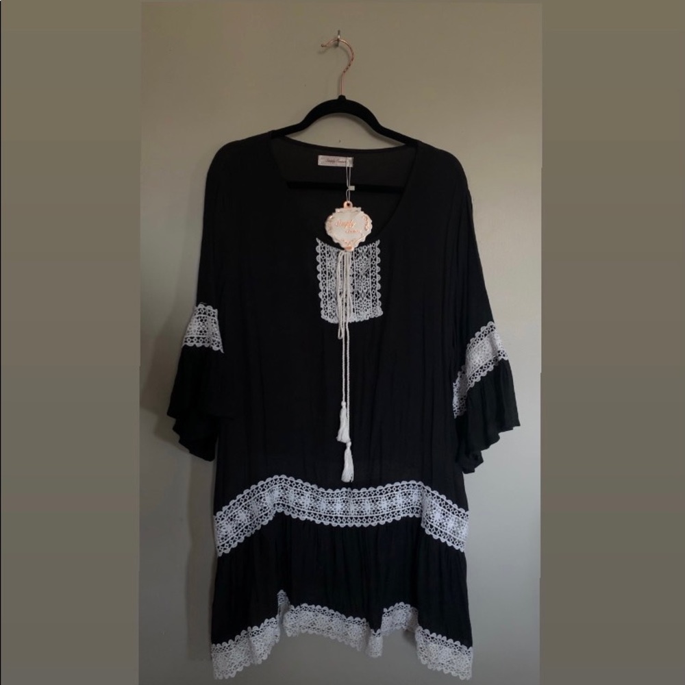 XL black and white top brand new with tags